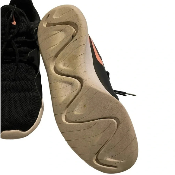 Nike Sneakers Pink and Black Size  6.5 Y - Picture 5 of 6